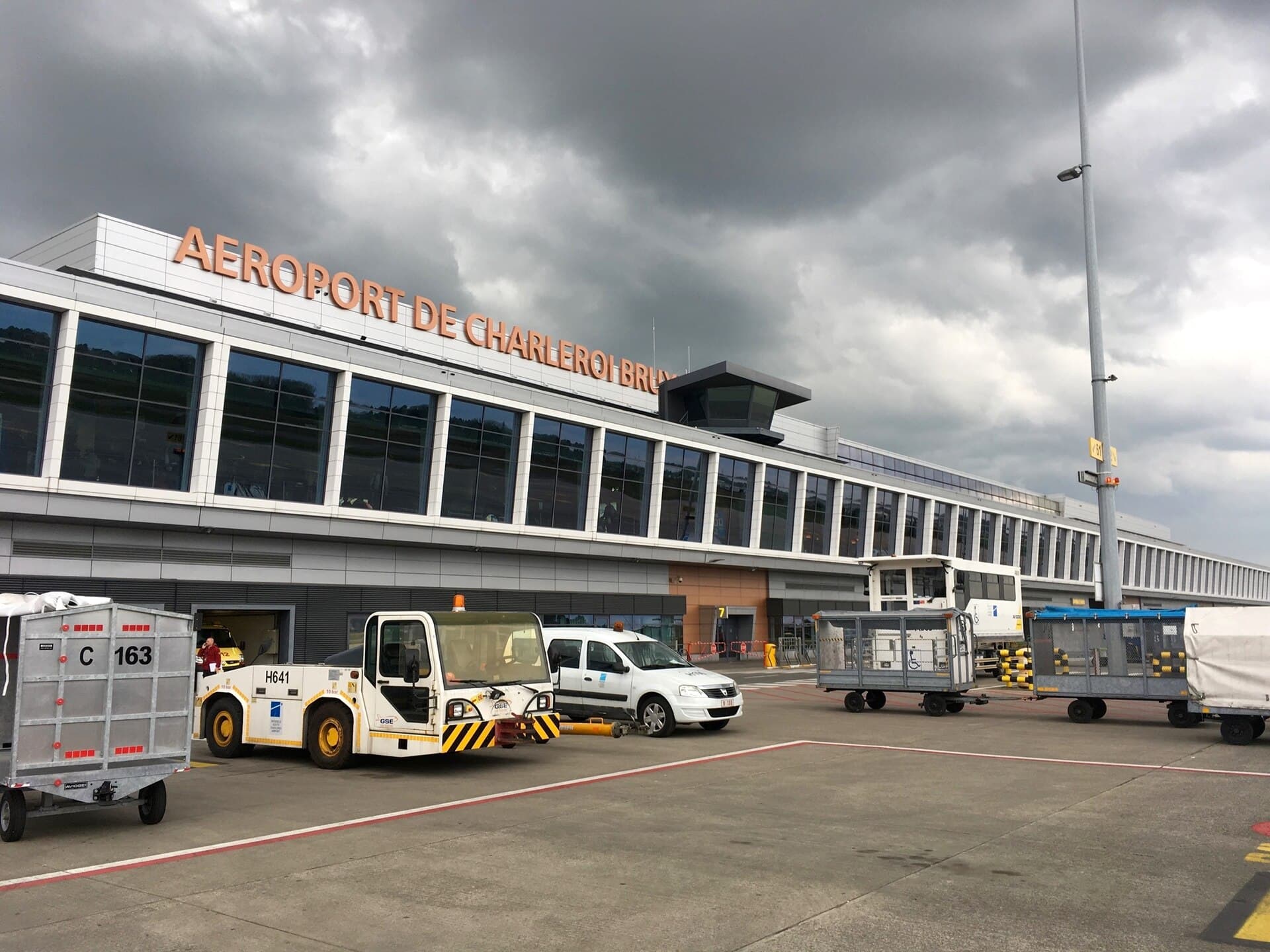Terminal de l'aéroport de Charleroi Bruxelles-Sud